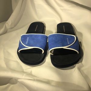 NWOT Tommy Hilfiger slides